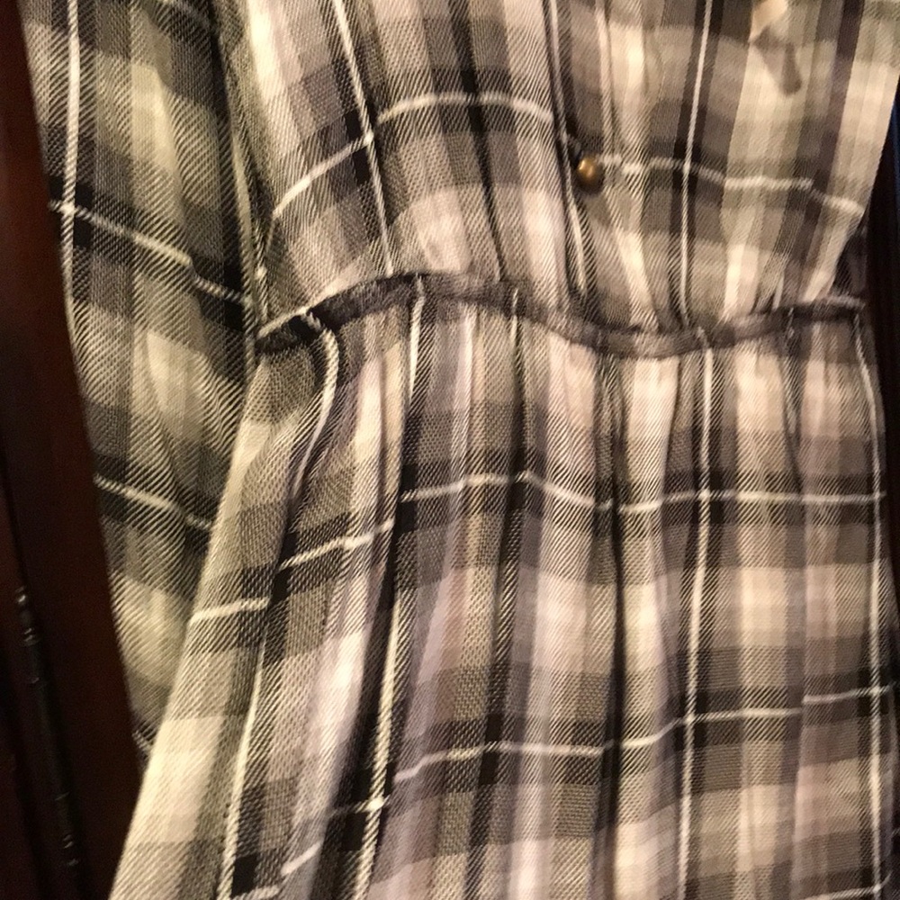 Dress - Picture 2 of 5